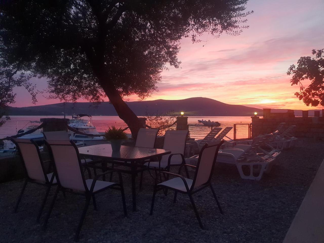 Beach Apartments Tivat Exterior foto